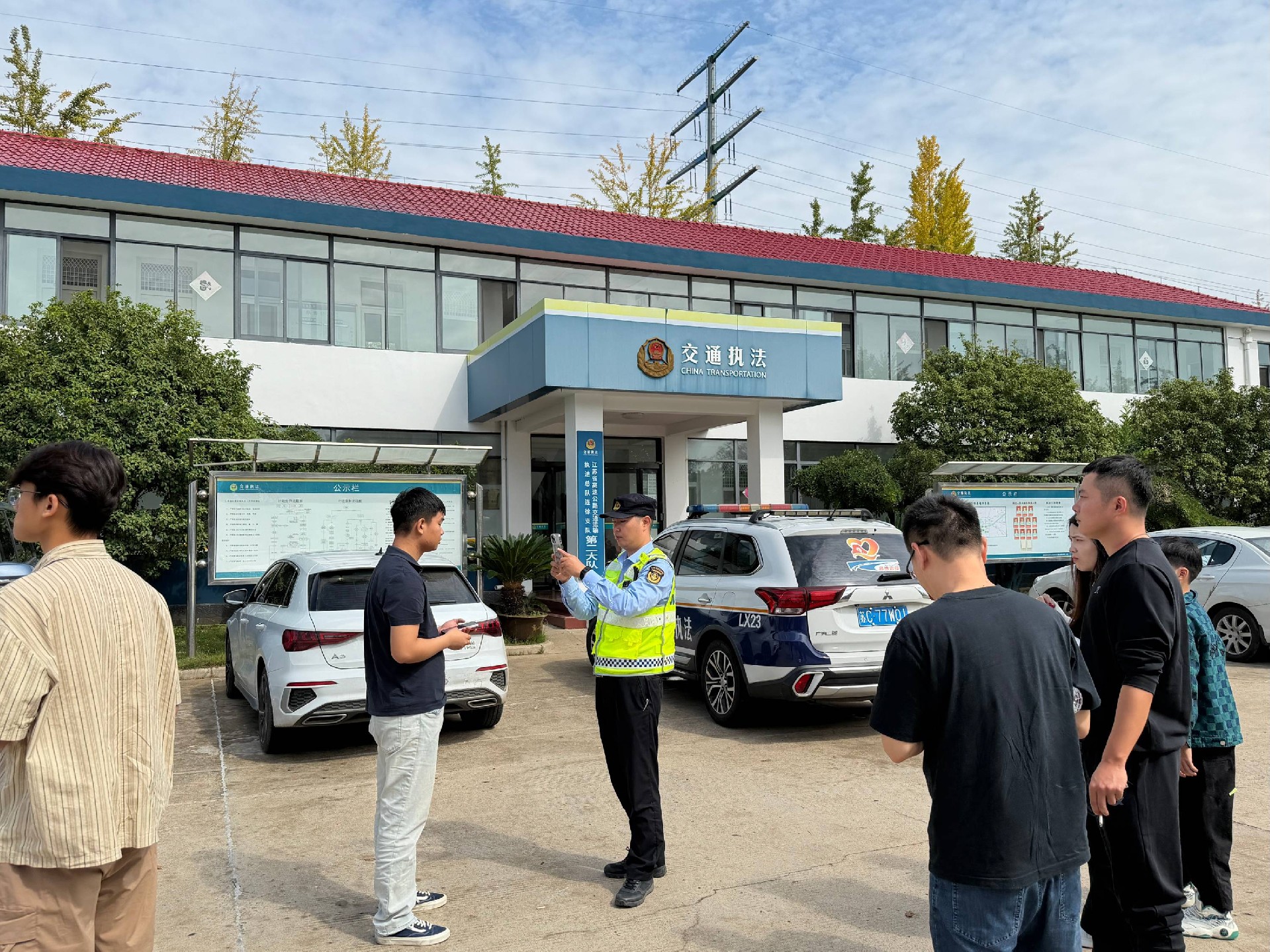 安全至上 连徐支队第二大队快处高速3车 追尾事故