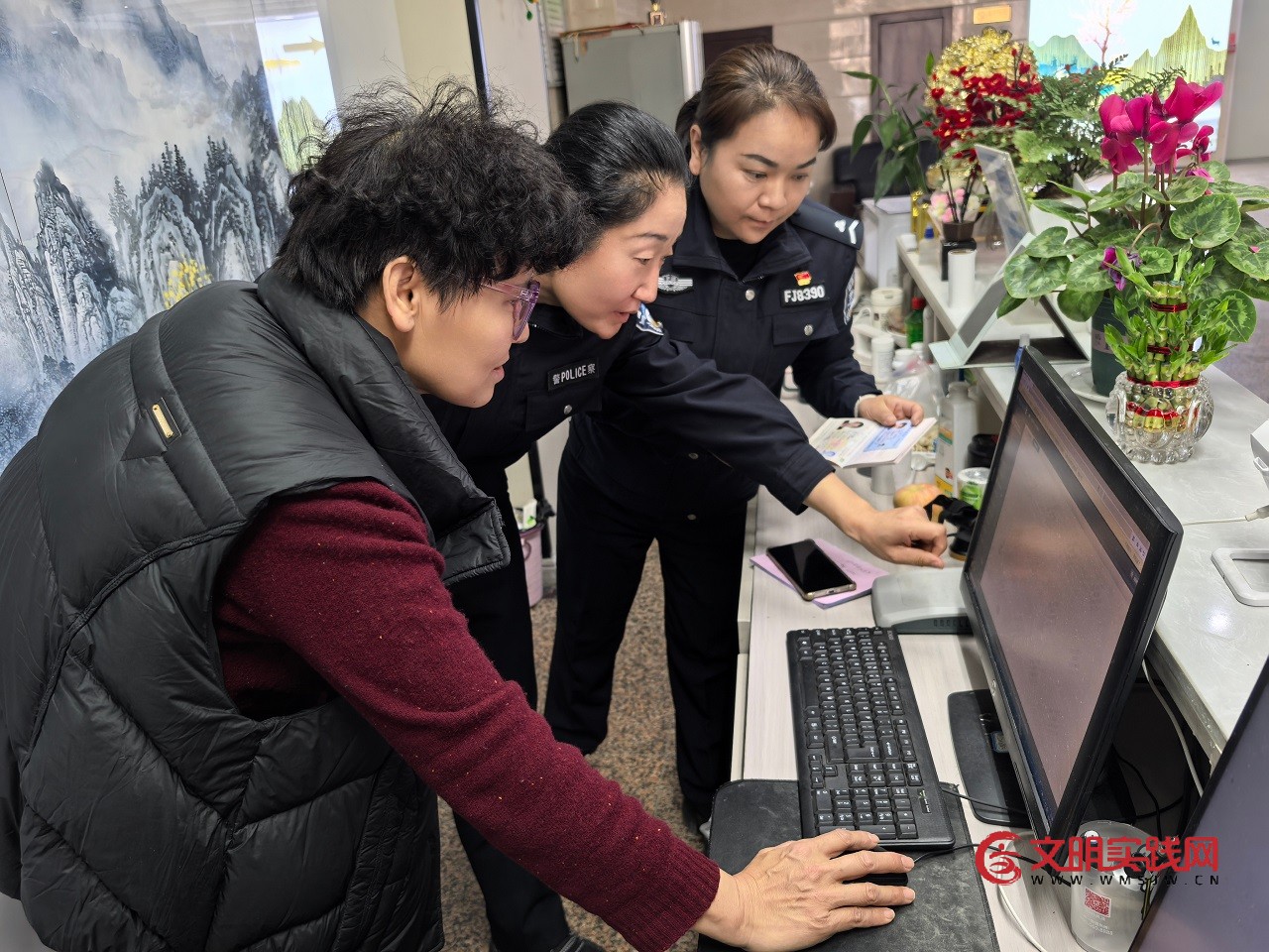 新疆和硕:“送教+联勤”为旅店业管理注入“警”彩动能 1.jpg