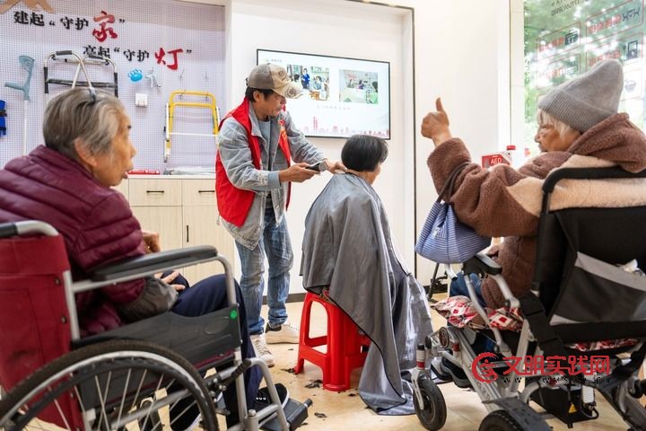 推进社会治理现代化走深走实——各地学习贯彻党的二十届四中全会精神见闻 推进社会治理现代化走深走实——各地学习贯彻党的二十届四中全会精神见闻