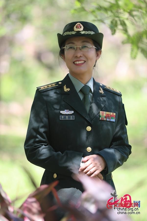 柔肩扛起拓荒之责，掌心传递医者温度！军医李慧灵的海岛坚守