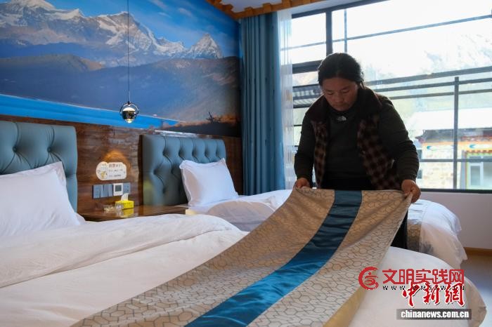 （走进中国乡村）西藏巴松措湖畔：农牧民吃香“旅游饭”