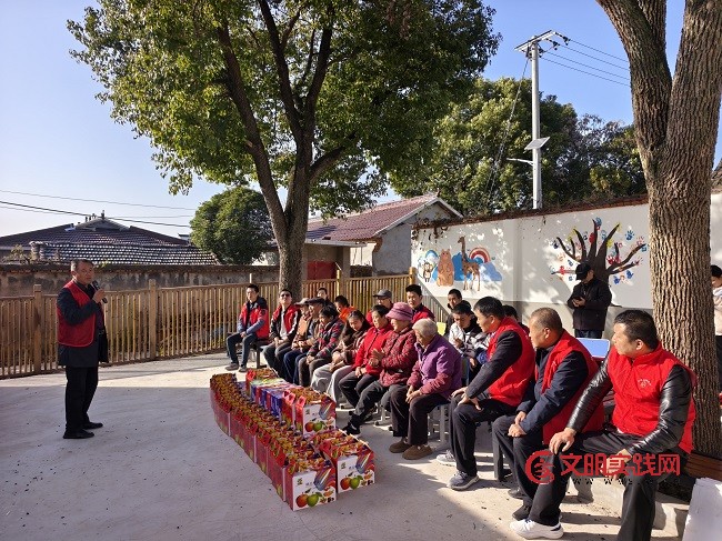 点亮星光    成长相伴