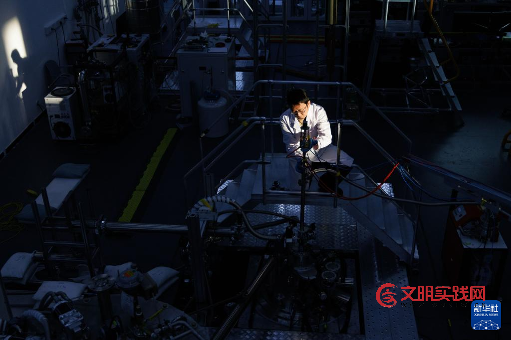 我国全超导用户磁体取得重大突破