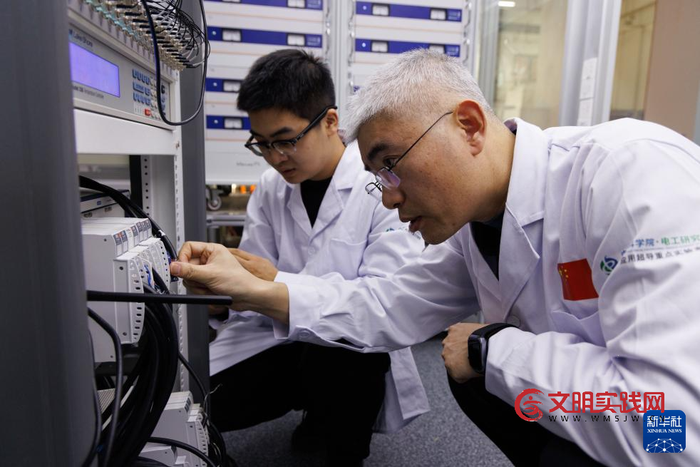 我国全超导用户磁体取得重大突破