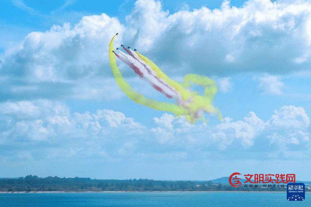 中国空军八一飞行表演队进行检验性飞行 中国空军八一飞行表演队进行检验性飞行