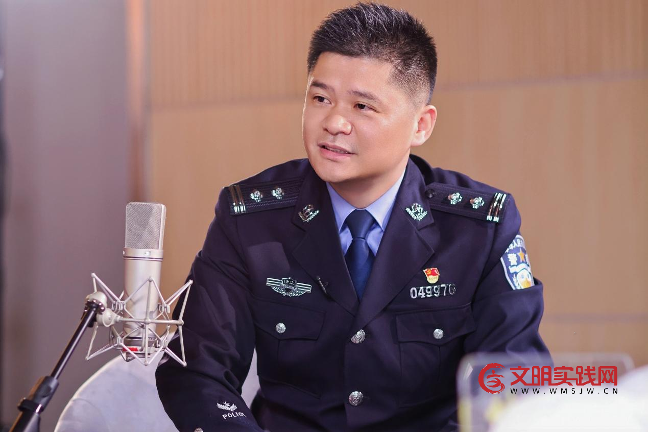 基层警事：铁血刑警的温情转身