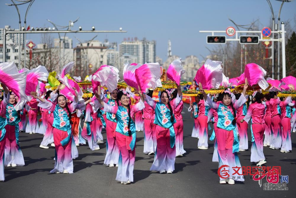 丹东市新春秧歌扭起来