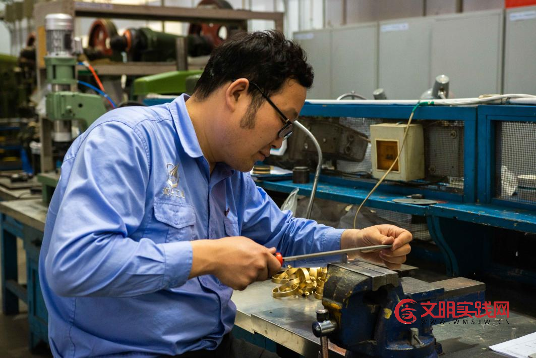 雷锋的模样，在烟火人间