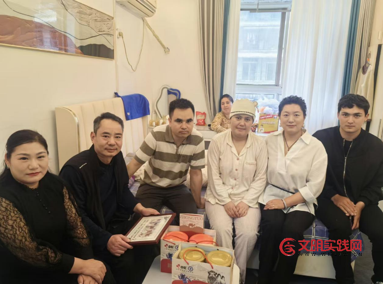 五胞胎的生命奇迹暖遇“援疆温度” ——湖北省新疆商会携中驼湖北办事处看望新疆五胞胎家庭 image.png