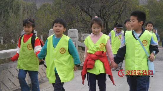“益心赣”青春守护计划走进八大山人:亲子携手,开启春日美育之旅 image.png