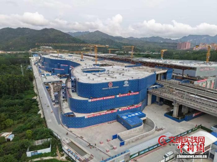 建筑机器人发力：工人师傅从传统施工转向智能化操作