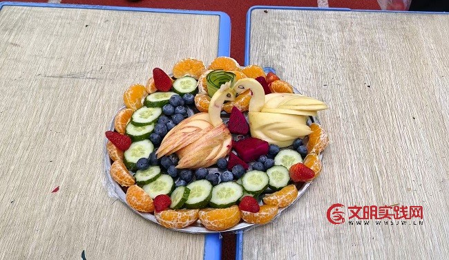 劳动最光荣    匠心向未来