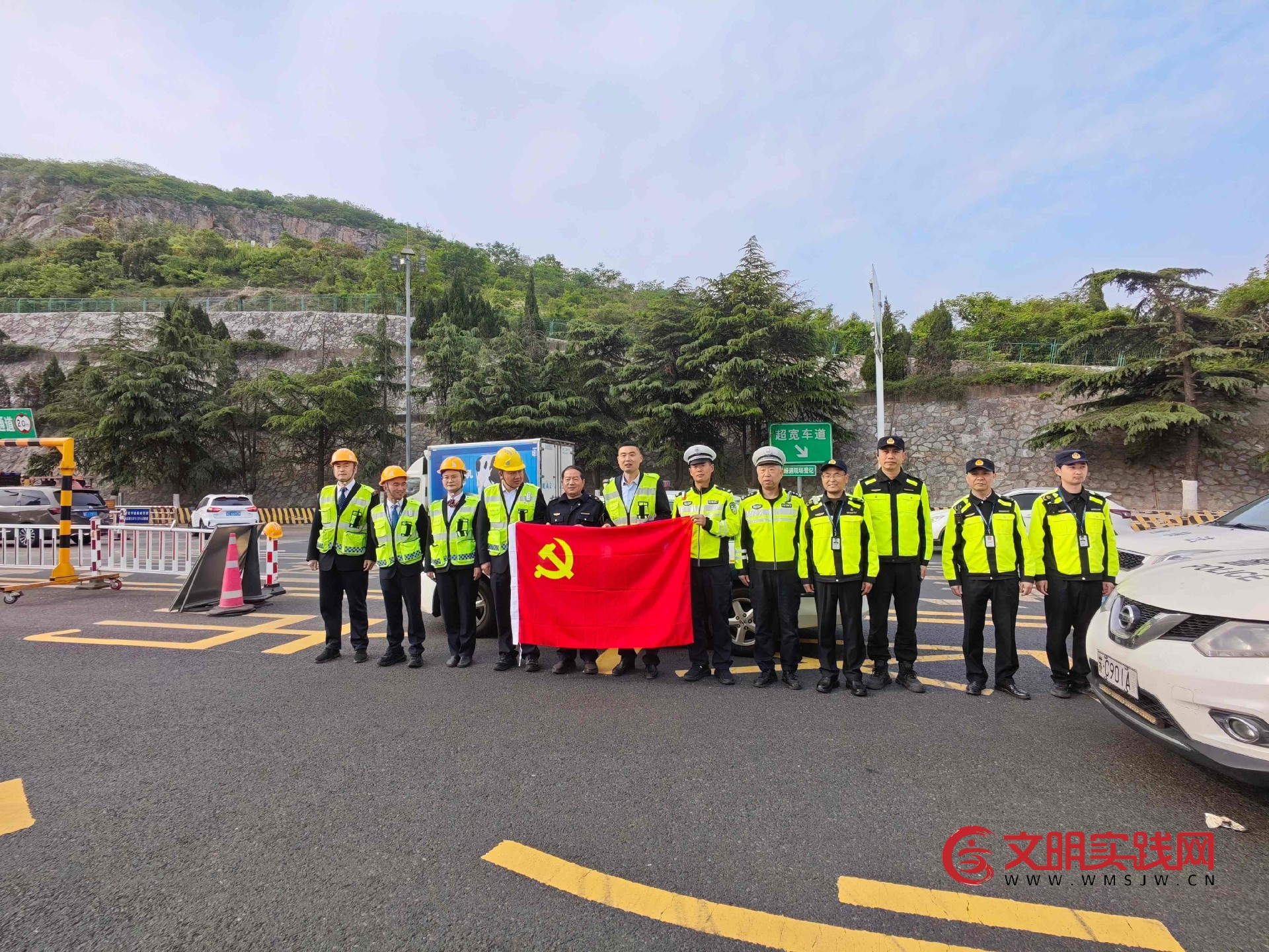 五一出行“护航战”： 多部门联合亮剑，向违规大客车“说不”