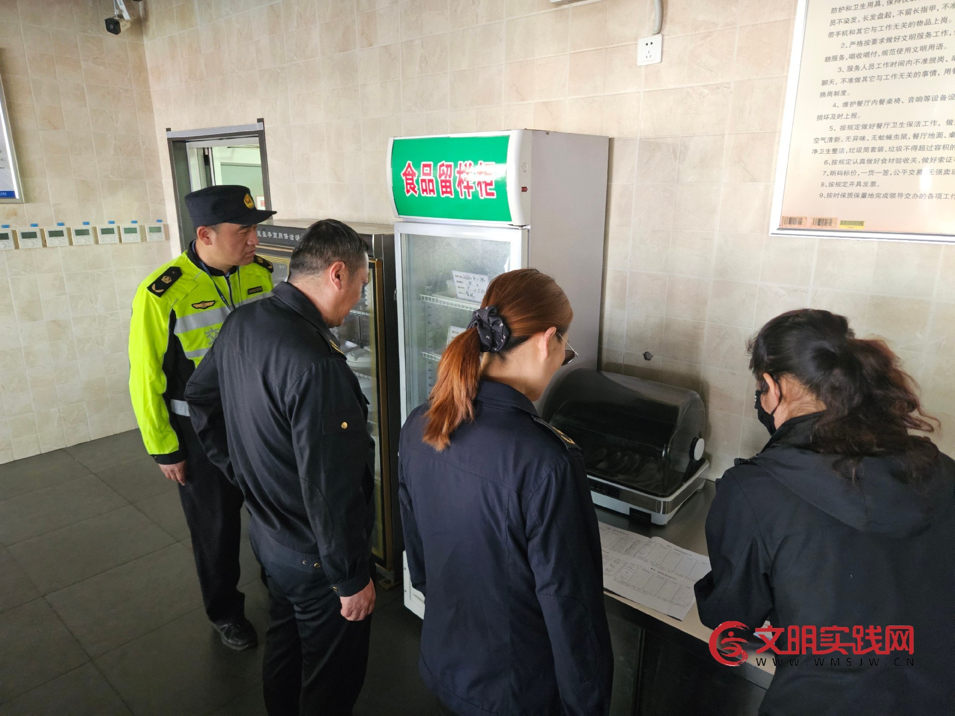 连徐支队：从严抓实行业监管 护航“五一”高速出行