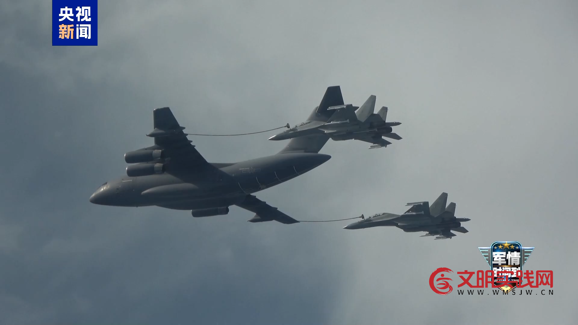 轰-6K、图-95共同飞越宫古海峡 中俄巡航编队细节详解
