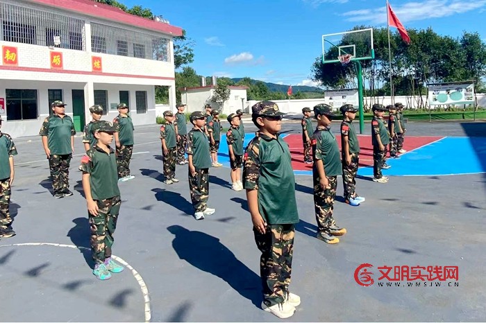 祁东县灵官镇群利村:大兵小将共庆八一,红色传承薪火不息 微信图片_20260731193708_112_367.jpg