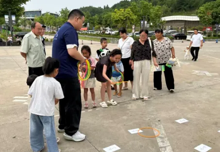 普法护绿守秦岭,法治维权伴同行——陕西省大学生赴商洛市洛南县法治宣讲团开展沉浸式生态普法活动 image.png